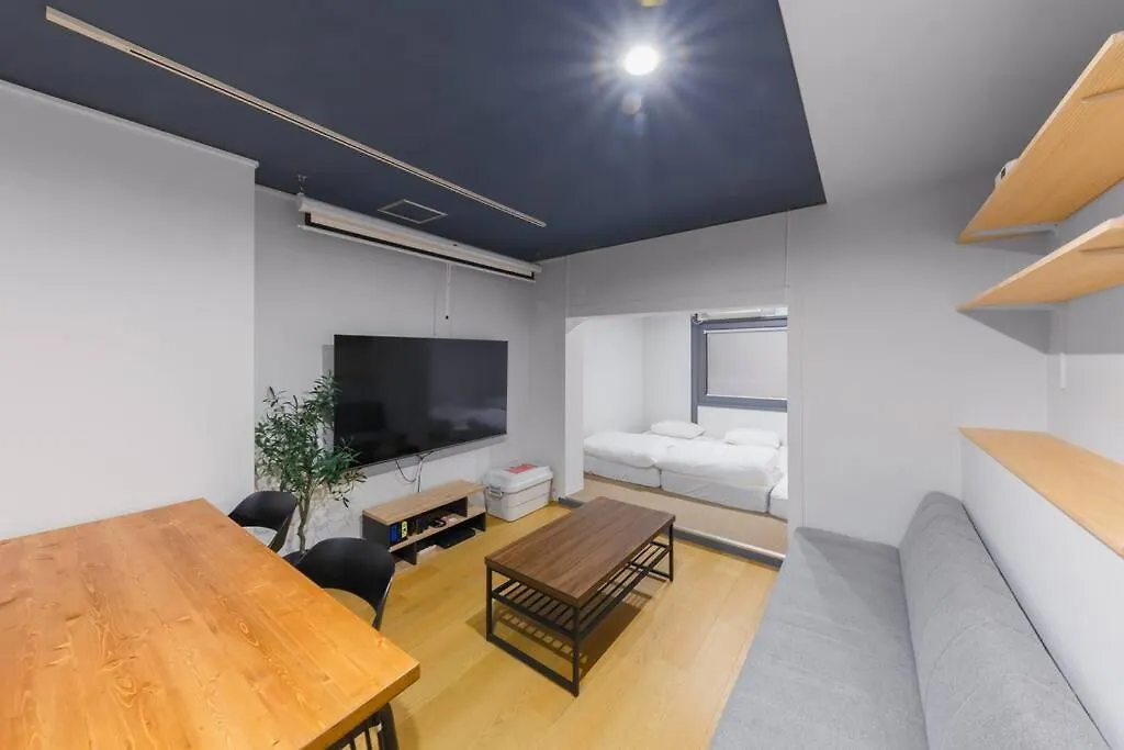 Apartment Tasonegrandstayosaka なんば日本橋千日前大和3F